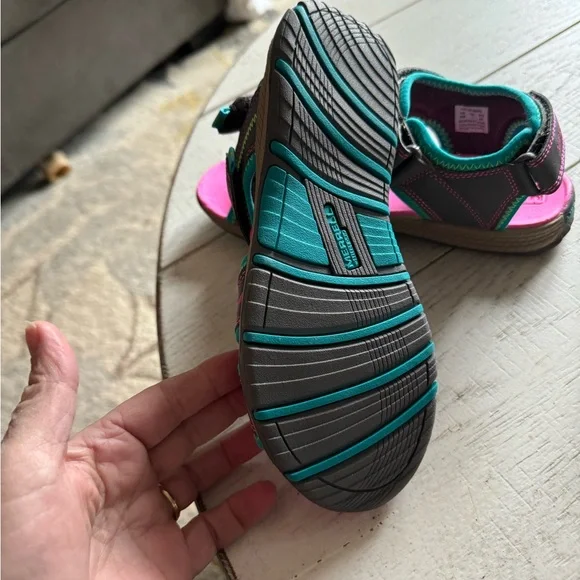 New Girls Merrell sandals size 2 or 4 - Picture 5 of 6